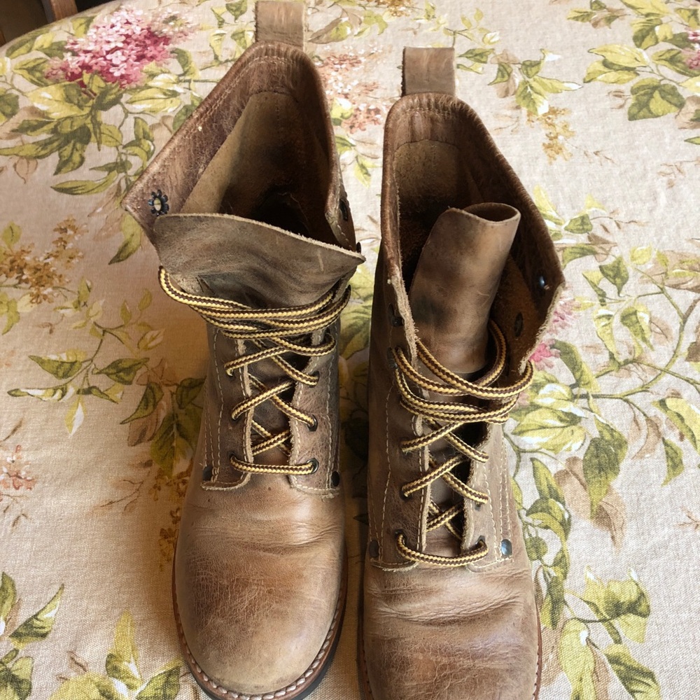 Best boots I’ve ever owned. Leather boots.